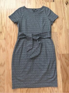 A Pea in the Pod Gray Plaid Maternity and Nursing Dress with Tie Waist